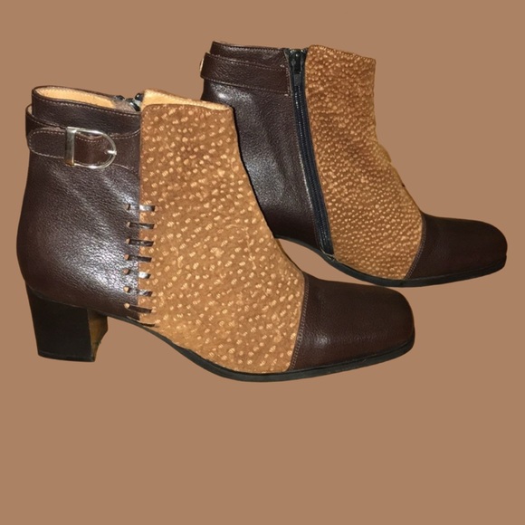 Torcivia Industria Argentina Booties - Picture 3 of 8